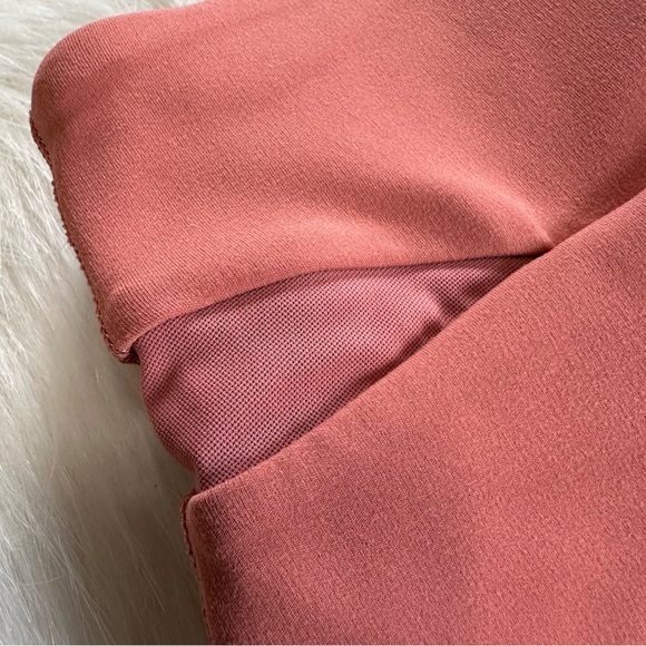 Lululemon Cross Leggings - Picture 9 of 13